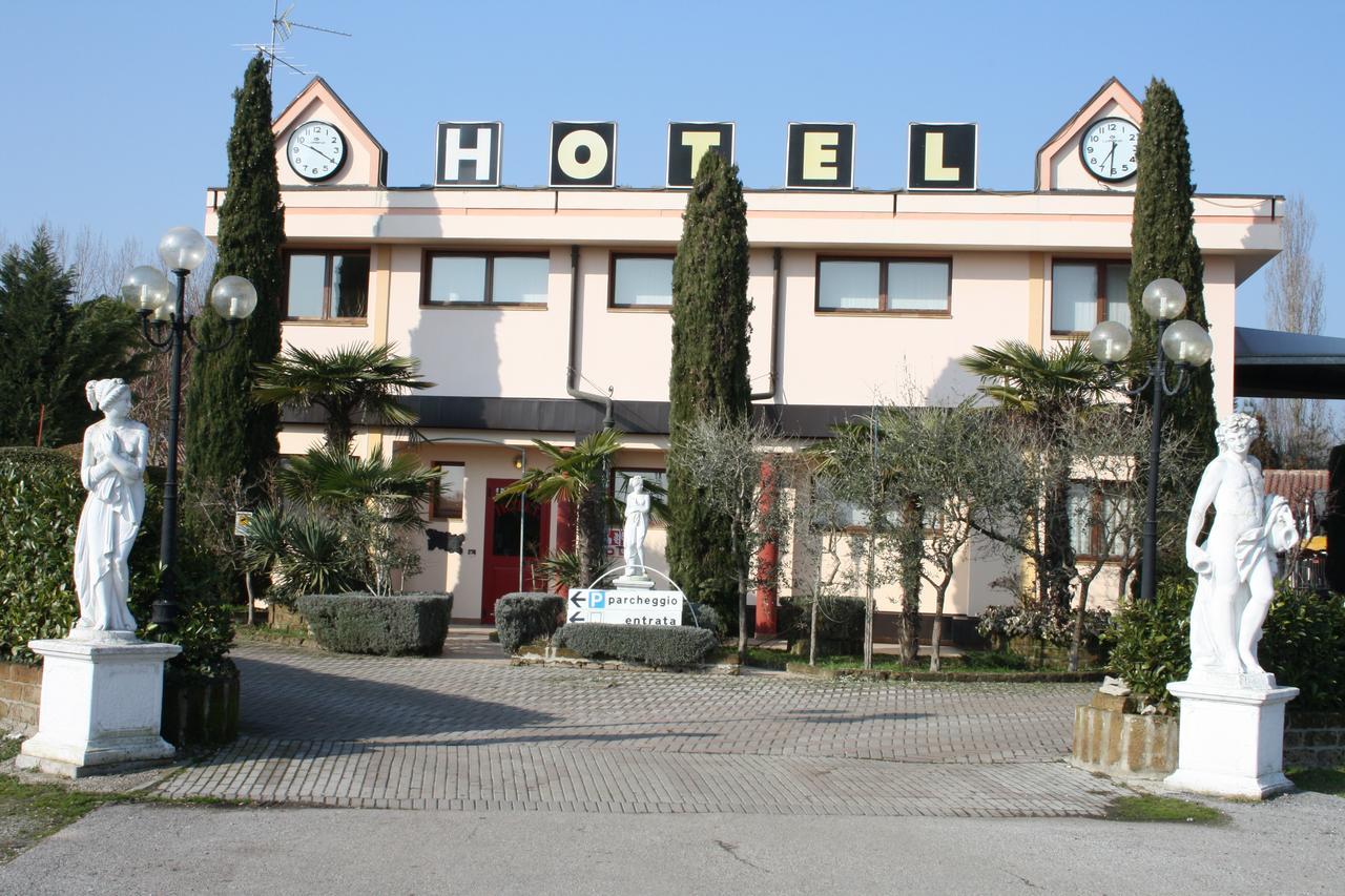 Hotel I Laghetti Polesella Екстер'єр фото