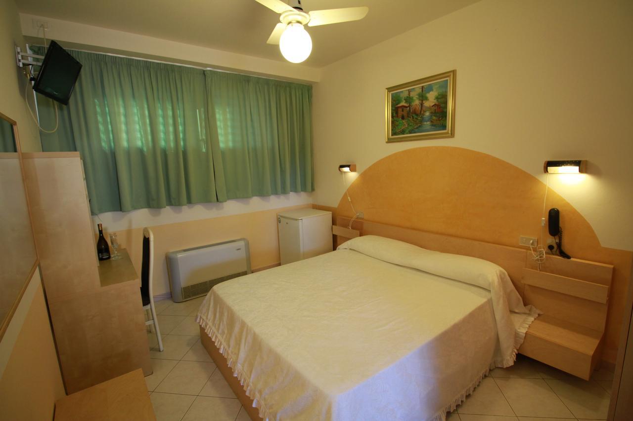 Hotel I Laghetti Polesella Екстер'єр фото