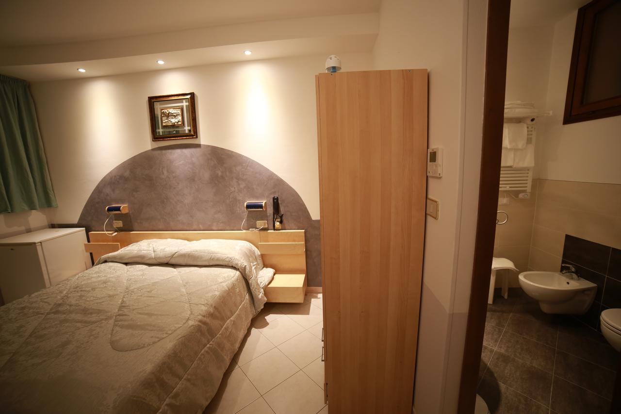 Hotel I Laghetti Polesella Екстер'єр фото