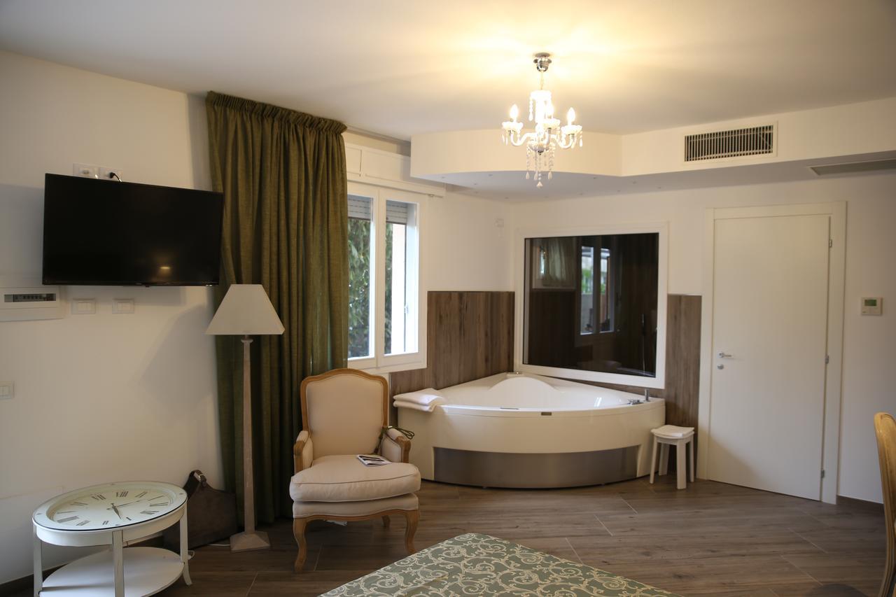 Hotel I Laghetti Polesella Екстер'єр фото